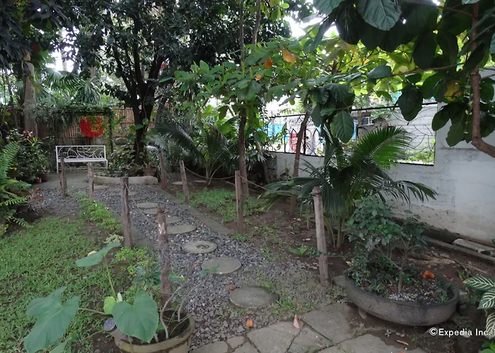 Casa Munda Bed & Breakfast Davao