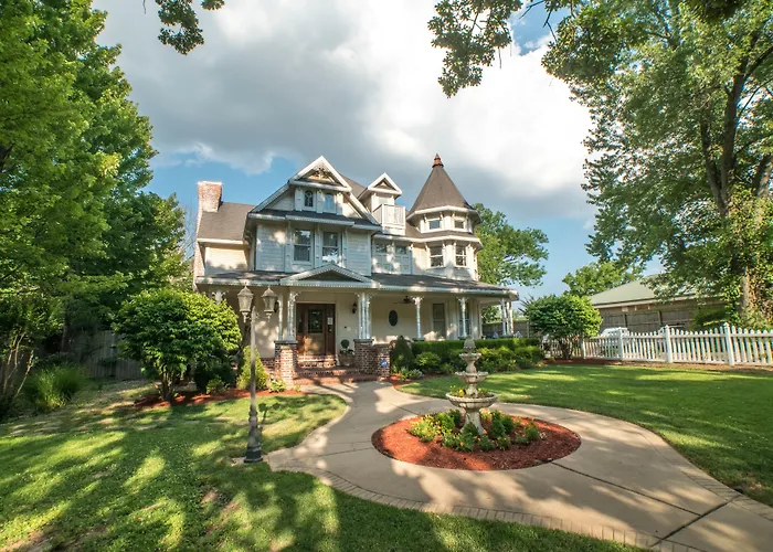 The Victoria Bed & Breakfast Bentonville