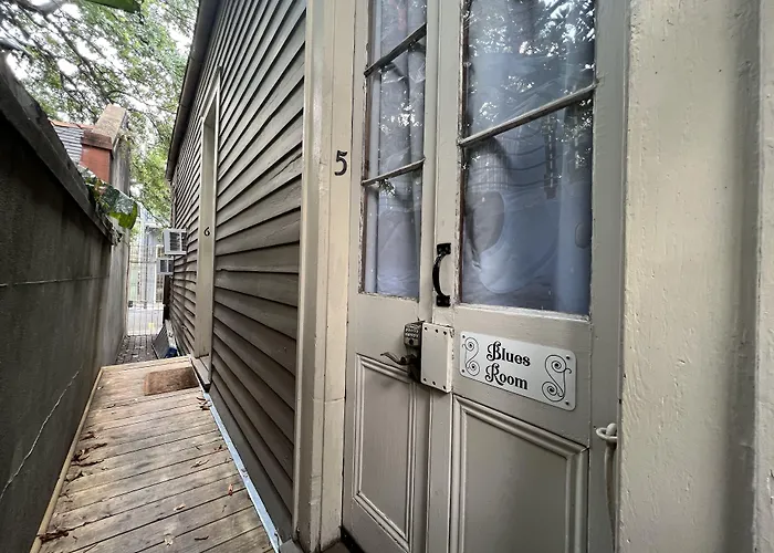 Royal Barracks Guest House New Orleans