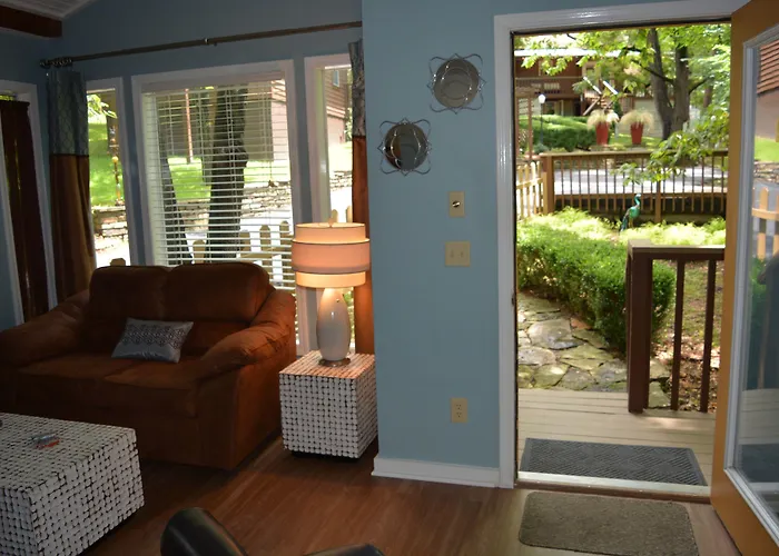 The Woods Cabins Eureka Springs