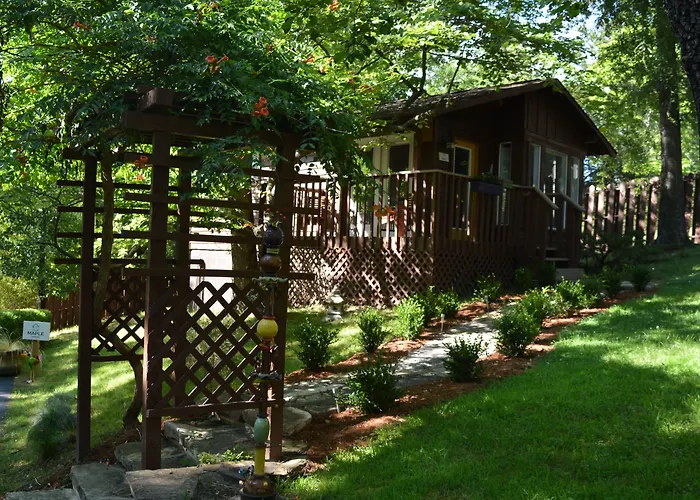 The Woods Cabins Eureka Springs