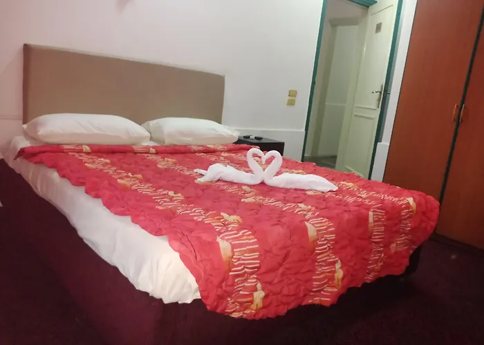 Invitation Hotel Cairo