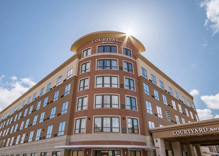 Courtyard By Marriott South Bend Downtown Hotel