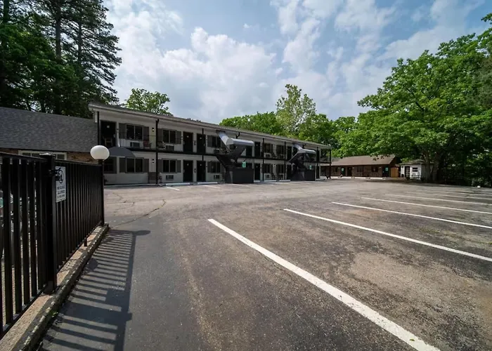 Glory Dayz Hotel Eureka Springs
