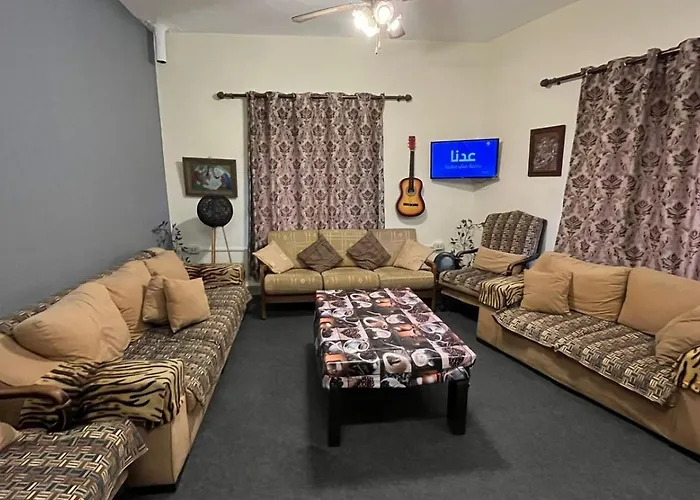 Cliff Hostel Amman
