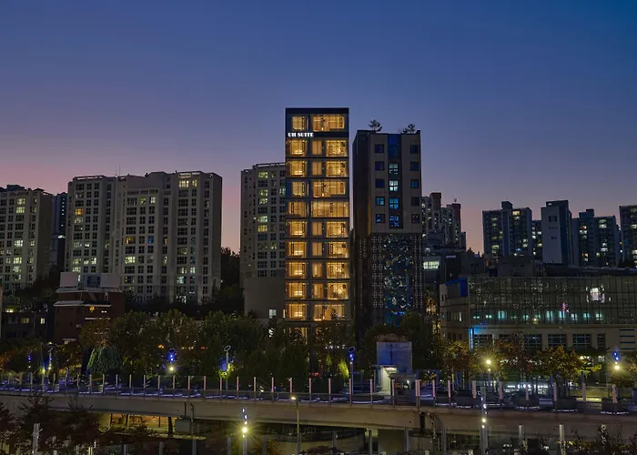 Uh Suite The Seoul