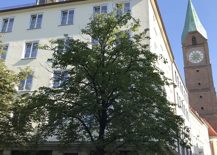 Hotel Der Tannenbaum Munich