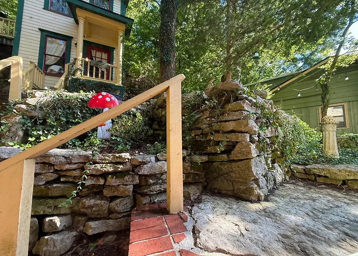The 1883 Peabody House Bed & Breakfast Eureka Springs