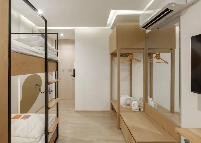 Double B Hostel Bangkok