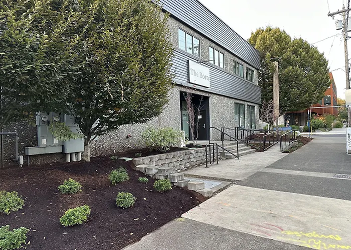 Violetsuitespdx Boutique Hotel Portland