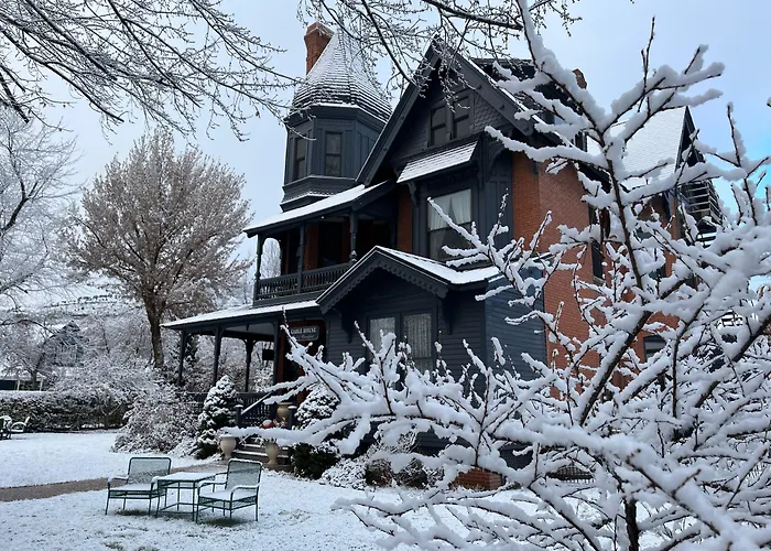 Gable House Bed And Breakfast Inn Durango
