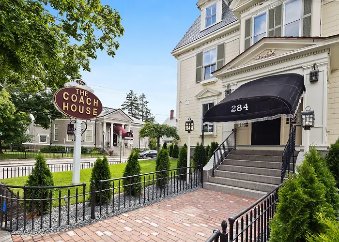 The Coach House Hotel Salem