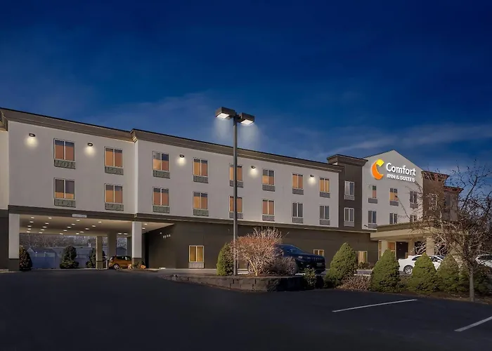 Comfort Inn & Suites Plainville-Foxboro