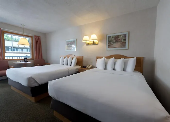 Adirondack Retreat Inn & Suites Lake George