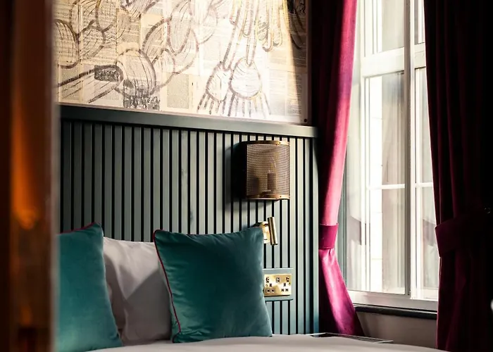 The Wellington Hotel London