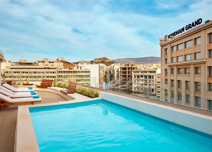 Zeus Essence Wyndham Athens Residence