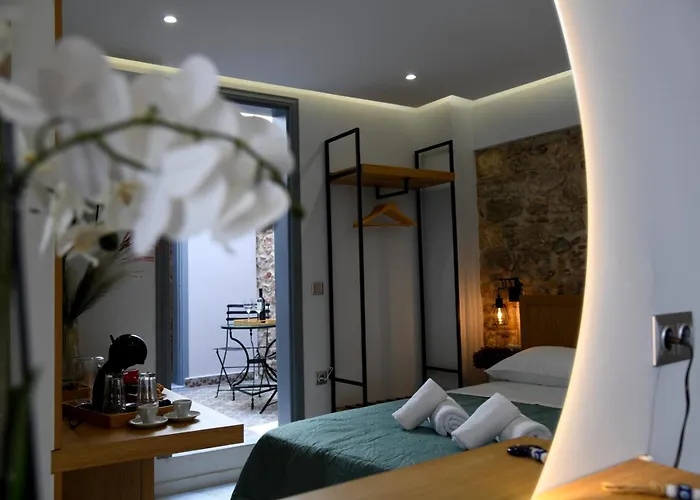 Authentic Plaka Home Athens