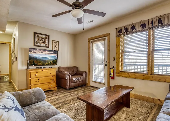 Er101 - Heavenly Hideaway Great Location - Close To Town! Cabin Pigeon Forge