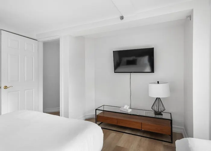 Le Nomade Mtl Aparthotel Montreal