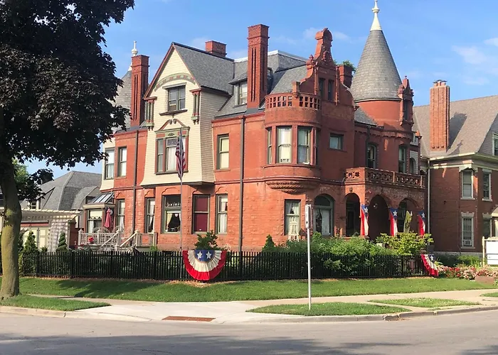 Schuster Mansion Bed & Breakfast Milwaukee