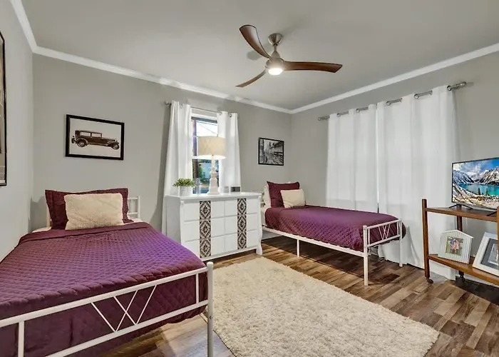 Fredericksburg Speakeasy Villa