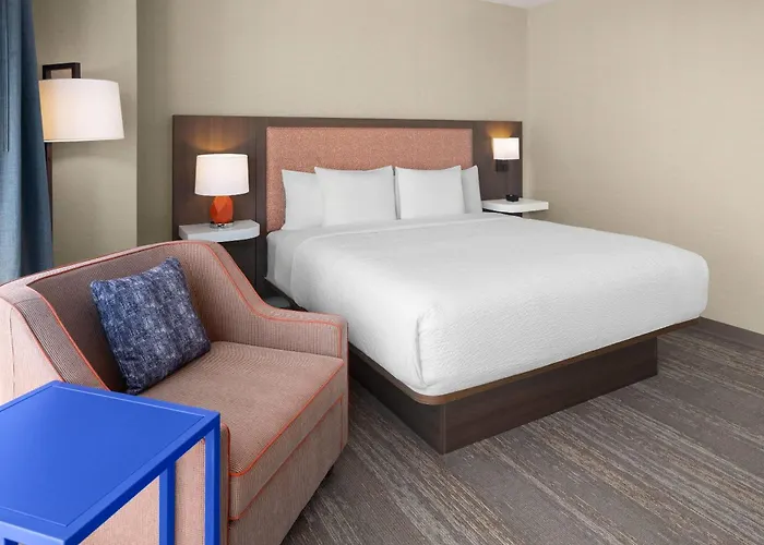 La Quinta Inn & Suites By Wyndham Queens Nyc Jfk Airtrain New York