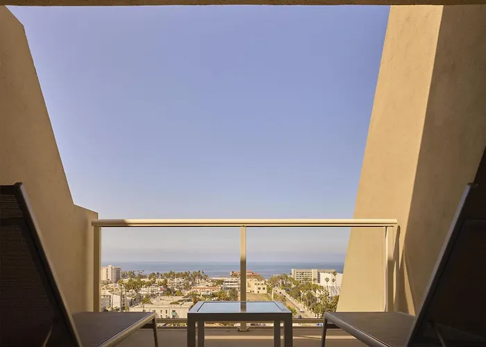 Hyatt Centric Delfina Santa Monica Hotel