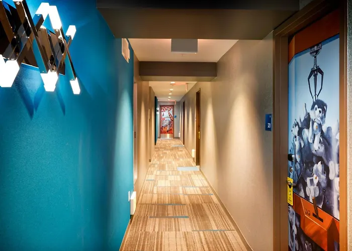 Staypineapple, Hotel Z, Gaslamp San Diego