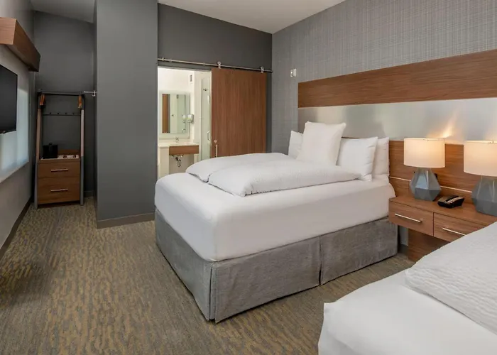 Staypineapple, Hotel Z, Gaslamp San Diego