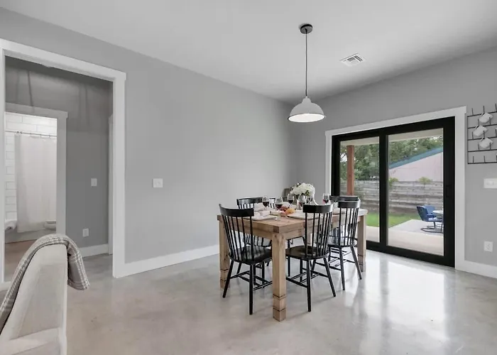 Luxury Home 3Blck From Main St With Firepit Fredericksburg