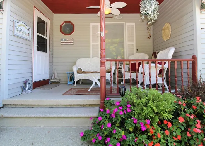 Village Green Getaway Unit D Cape May
