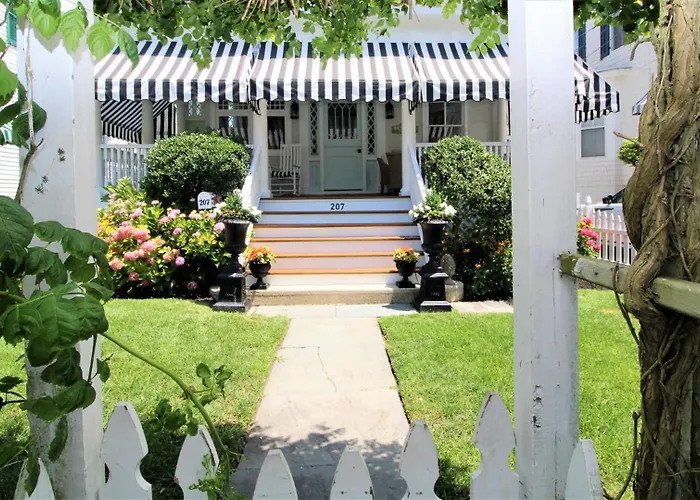 207 Howard Street - The "Schapteau" Cape May