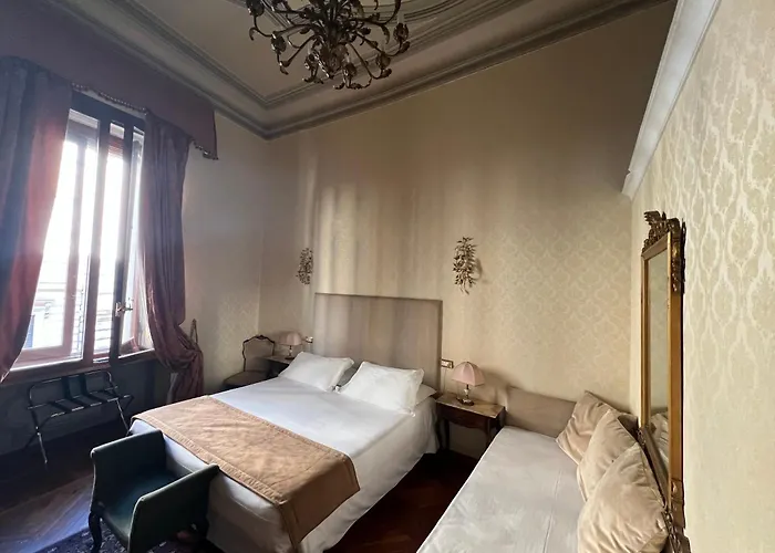 Affreschi Su Roma Luxury B&B