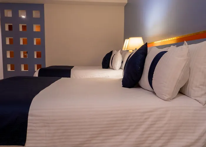 Hmb Guadalajara Centro Hotel