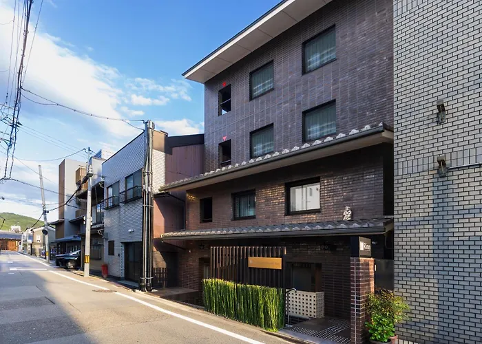 Rinn Sanjo Ohashi East Kyoto