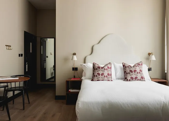 Native Kings Wardrobe, St Pauls Aparthotel London