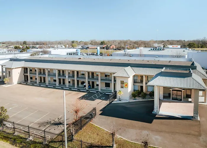 Super 8 By Wyndham Jackson Ms Near The Fairgrounds Hotel