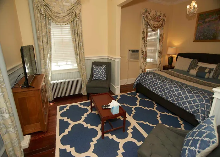 Bellevue Manor Bed & Breakfast Newport