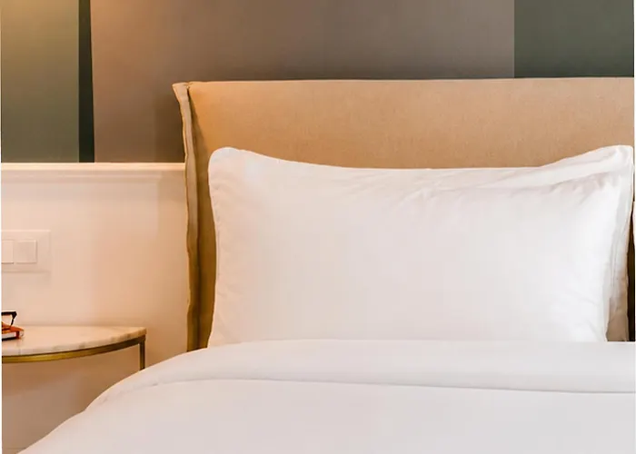 Sonder By Marriott Bonvoy Antinoo Apartments Piazza Del Parlamento Rome