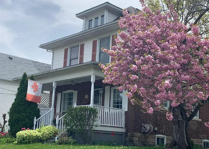 Strathaird Bed And Breakfast Niagara Falls