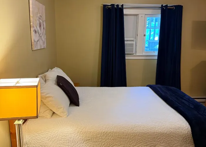 Midstream Manor Unit 1, Studio St. John's