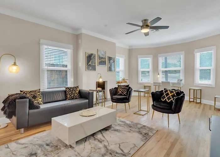 The Marbled Speakeasy - San Antonio Luxury Home By The Alamo