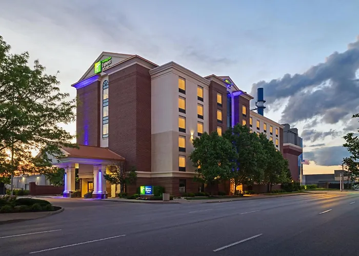 Holiday Inn Express & Suites Indianapolis Dtn-Conv Ctr Area By Ihg