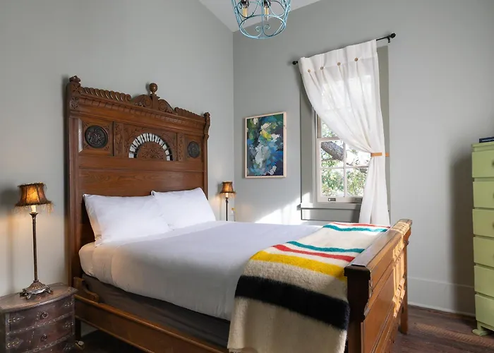 Hotel Pompadour New Orleans
