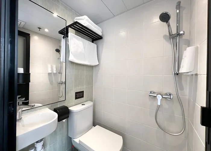Bridal Tea House Hotel - Yaumatei Hong Kong