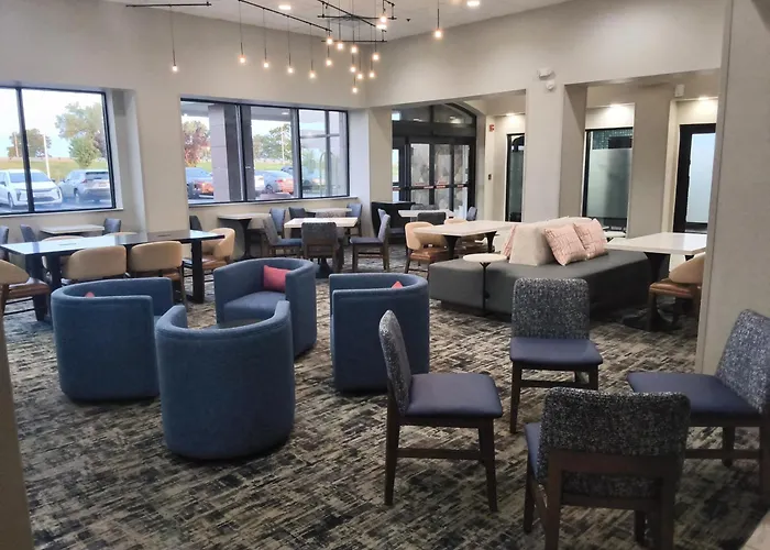 La Quinta By Wyndham New Haven Hotel