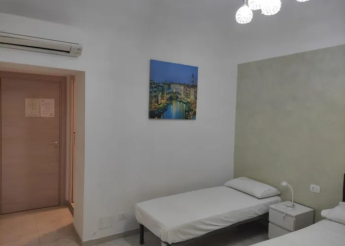Abid'S Palace In Termini Rome