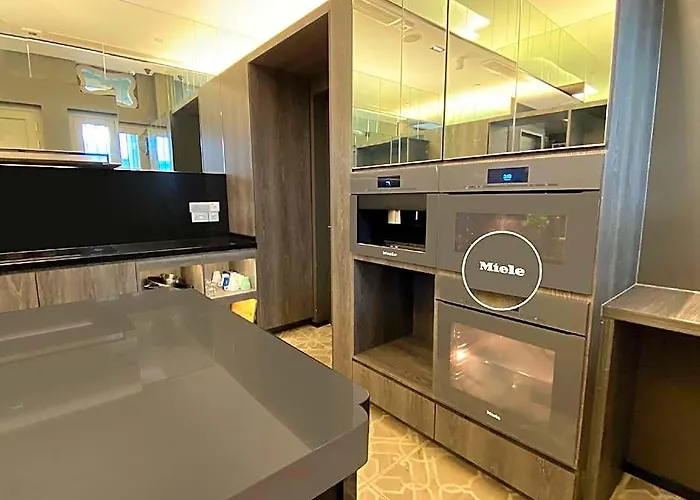 St Signature Jalan Besar, Dayuse, 7 Hours, 9Am-4Pm Singapore