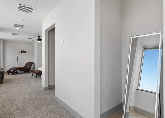 175 Lex - Walkable Downtown Lexington & Rupp Arena - Full Condos
