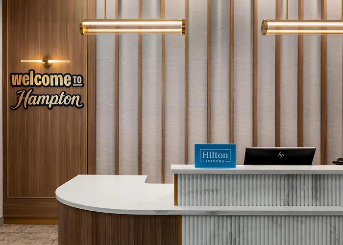 Hampton Inn By Hilton Calgary Downtown